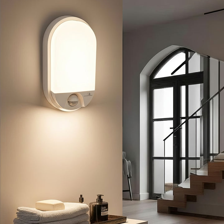 Maclean MCE340 LED-Lampe mit Infrarot-Bewegungssensor Wandleuchte Innen-/ Außenbeleuchtung 1100lm 15W IP54 Weiß