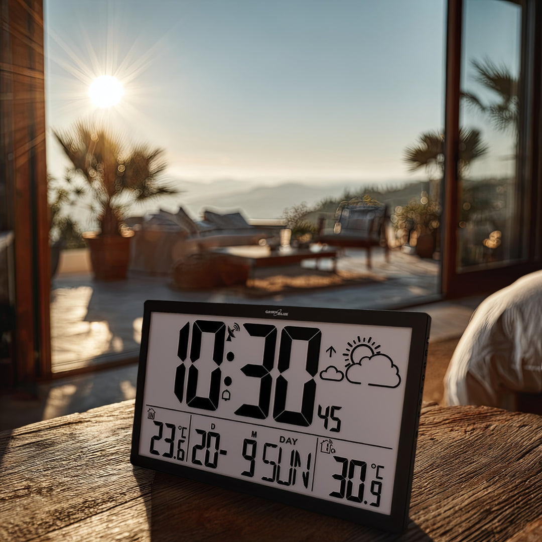 Wetterstation Digitale Wanduhr mit Außensensor, DCF-Uhr, 37x22,5cm Große Wanduhr, Alarm mit Schlummerfunktion, LCD Display, Innen und Außentemperatur, Wettervorhersage