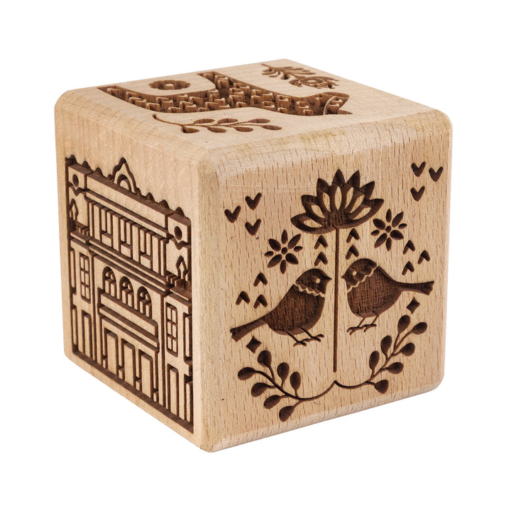 Goody Woody gravierter Kuchenwürfel, 6 cm, Buchenholz, 6 Motive, skandinavischer Stil