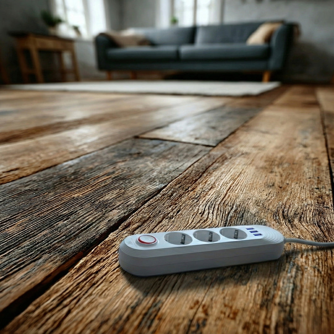 Maclean Steckdosenleiste, 3-Steckdosen-Verlängerungskabel + 3xUSB, 110-240V AC 50/60Hz, 2,1A max 2500W, 1,5m, weiß, MCE394 W