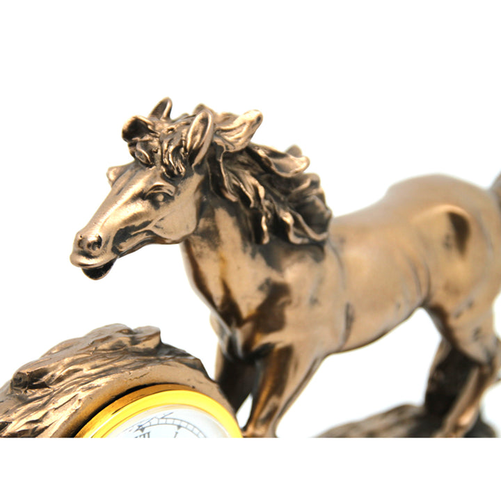 Galoppierende Pferdefigur, Uhr, braune Tischdekoration, Königin Isabel