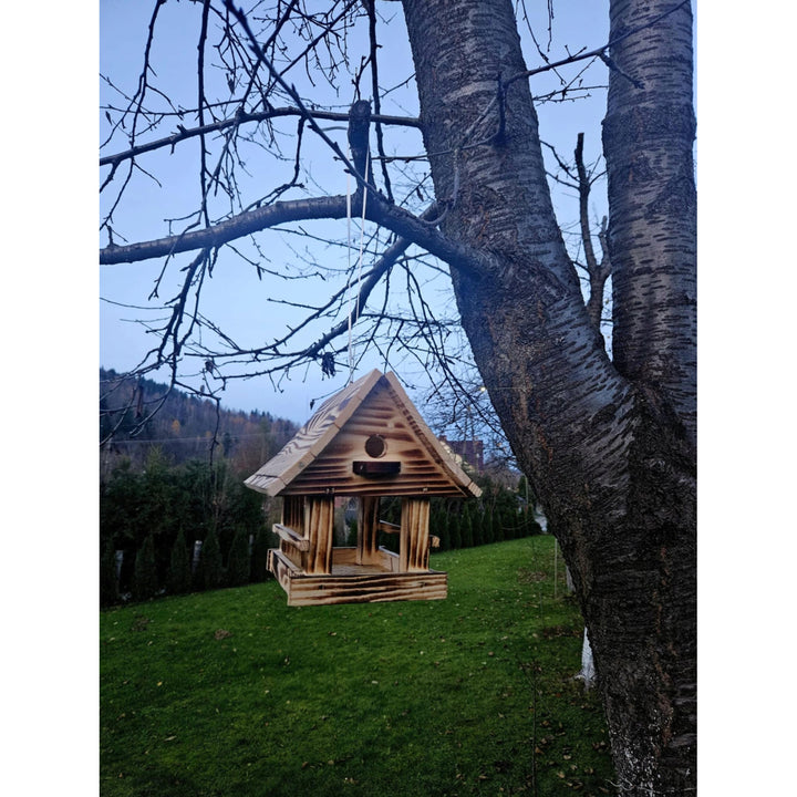 Woodok Vogelfutterhaus, Holz, gebrannt, Aufhängehaken + Vogelfutter 1kg