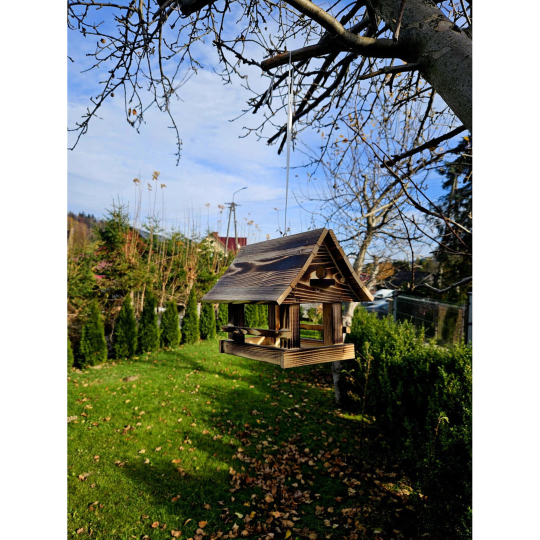 Woodok Vogelfutterhaus, Holz, gebrannt, Aufhängehaken + Vogelfutter 1kg
