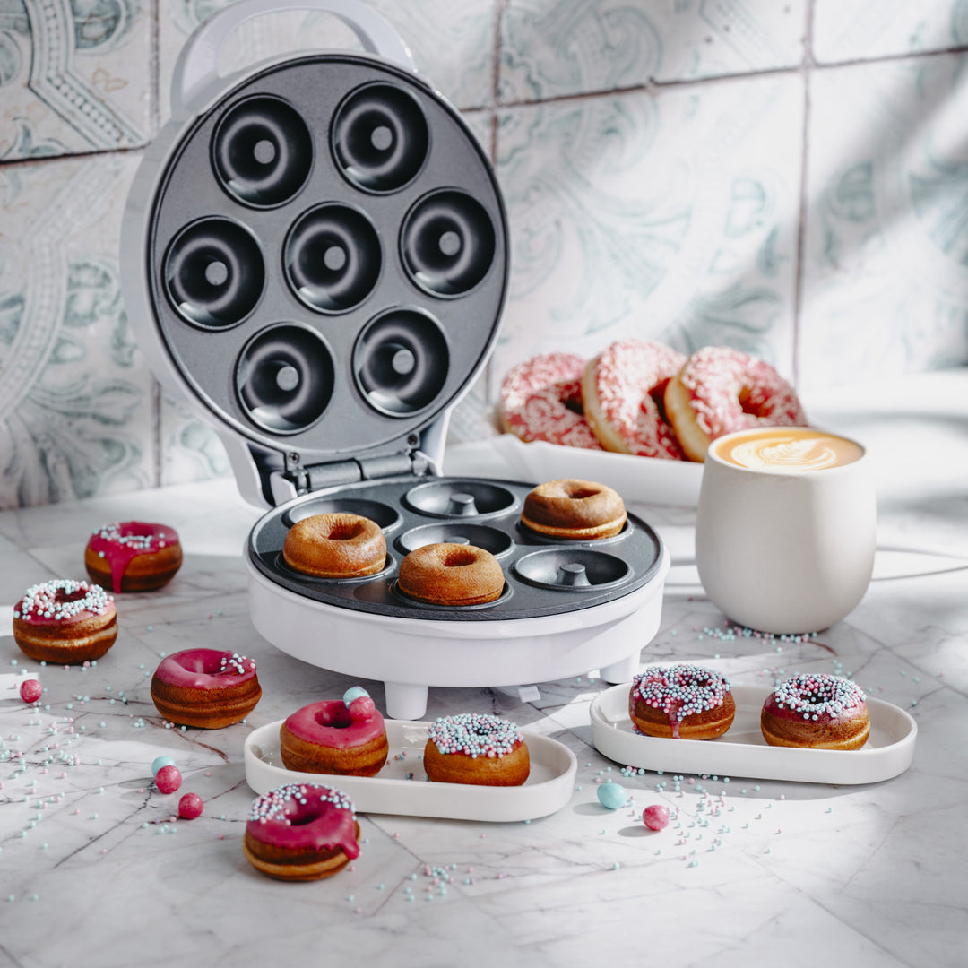 Krapfenmaschine Adler, für 7 Krapfen, Antihaftbeschichtung, weiß, 1500W, AD 3075