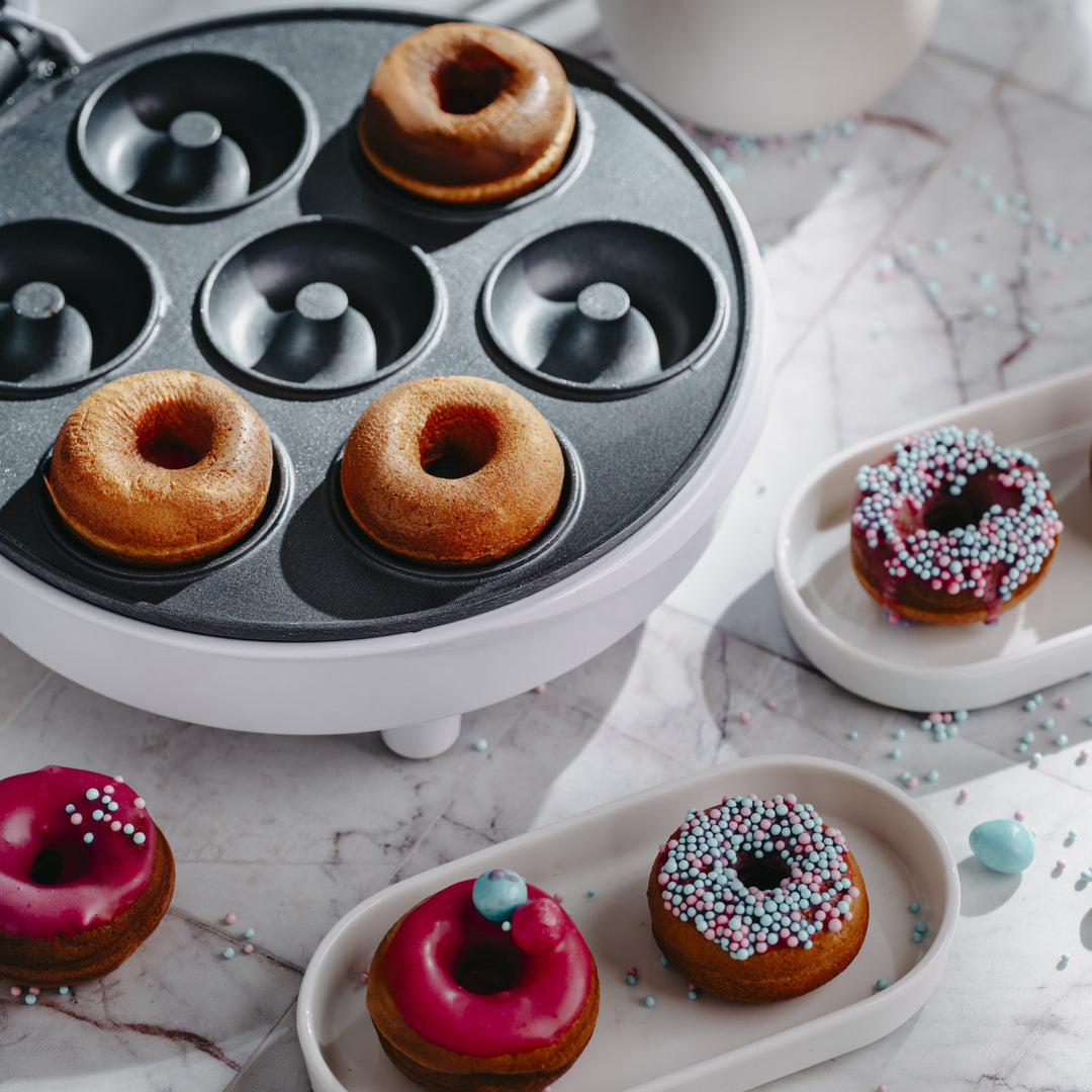 Krapfenmaschine Adler, für 7 Krapfen, Antihaftbeschichtung, weiß, 1500W, AD 3075