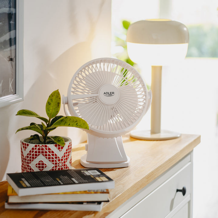 Tischventilator mit Clip, akkubetrieben, 15,5 cm, 360° drehbar, USB-C, Adler