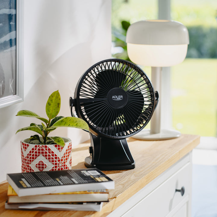 Tischventilator mit Clip, akkubetrieben, 15,5 cm, 360° drehbar, USB-C, Adler
