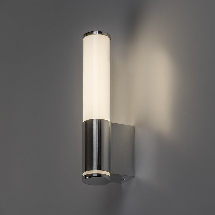 Innenwandleuchte Tenero, LED 6 W, 4000 K, 600 lm, H 29 cm, Chrom, IP44, 75100