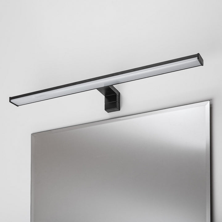 Badezimmer-Wandleuchte, Seyra, LED 12 W, 4000 K, 910 lm, L 60 cm, schwarz, IP44, 75113