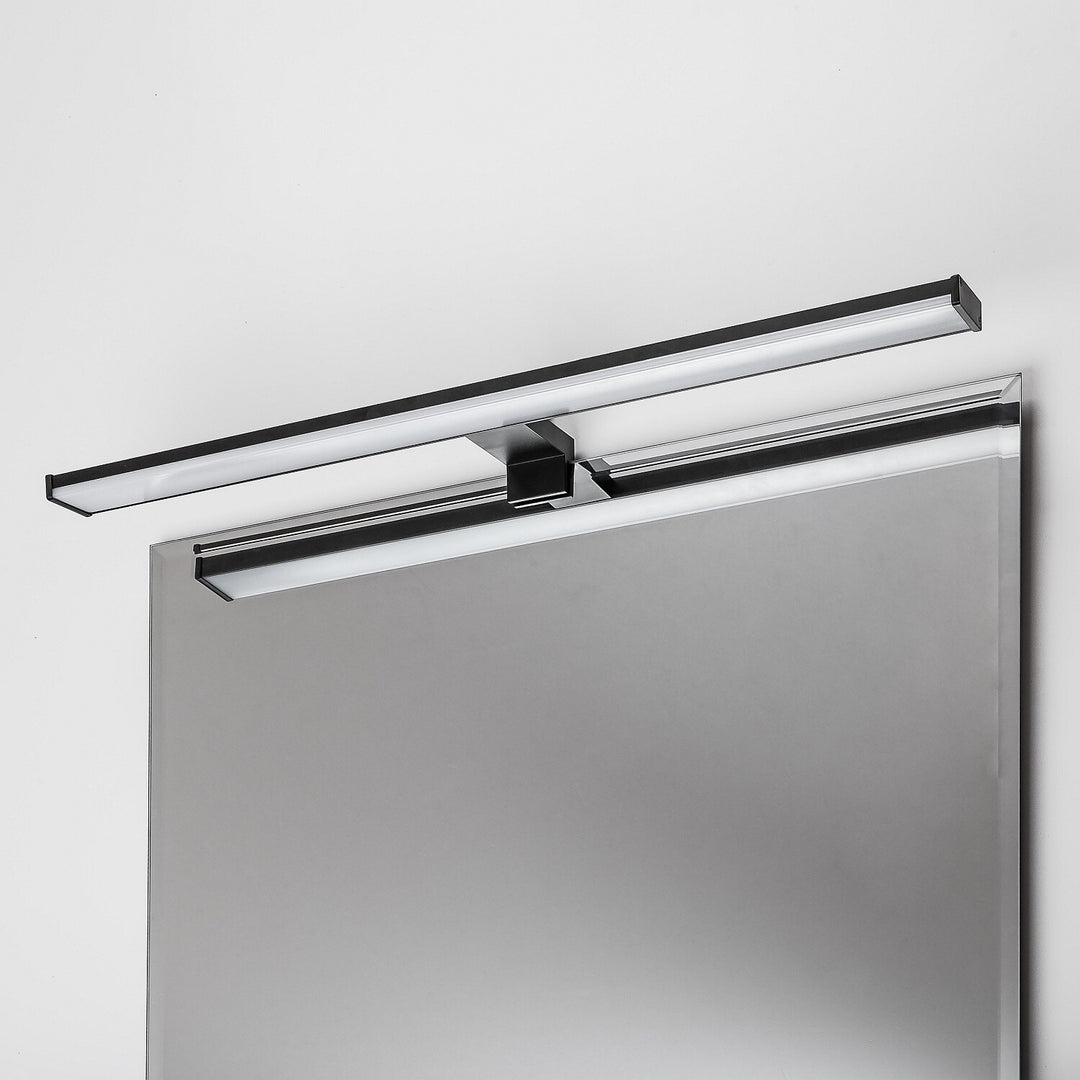 Badezimmer-Wandleuchte, Seyra, LED 12 W, 4000 K, 910 lm, L 60 cm, schwarz, IP44, 75113