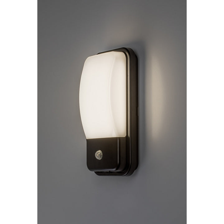 Außenwandleuchte, Matzen, LED 20 W, 1860 lm, 4000 K, H 30 cm, IP65, schwarz, mit PIR-Sensor, 77233