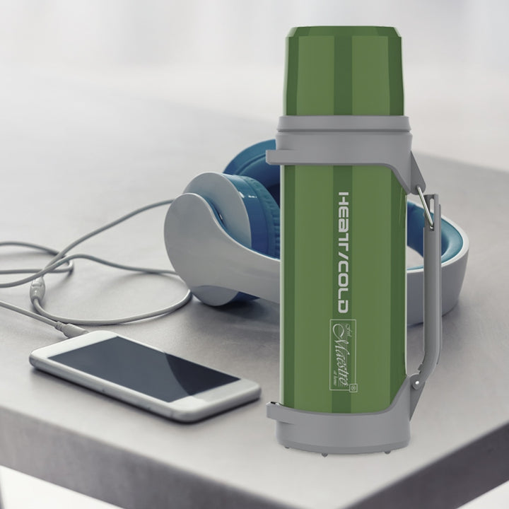 Thermoskanne 1L Isolierflasche mit Trinkbecher 350ml Vakuumisoliert Push-Button 110cm Tragegurt Isolierflasche Edelstahl 304 + Kunststoff für Warm- oder Kaltgetränke (Grün)
