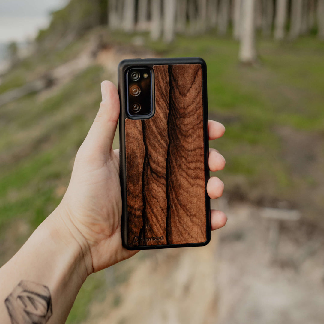 HOLZETUI IPHONE 12 / 12 PRO ZIRICOTE HOHE QUALITÄT