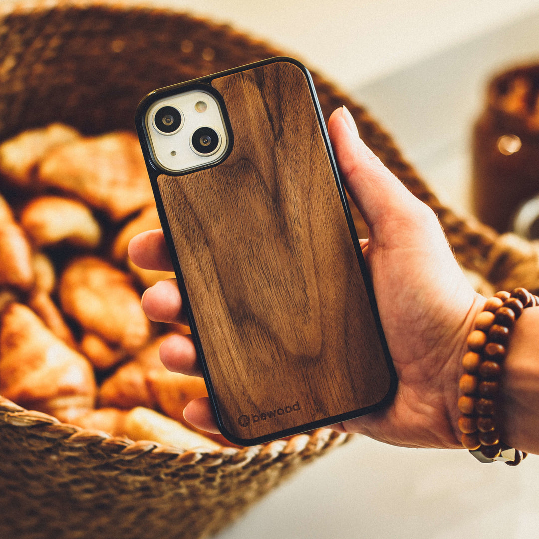 HOLZETUI IPHONE 12 MINI AMERIKANISCHER WALNUSSBAUM HOHE QUALITÄT