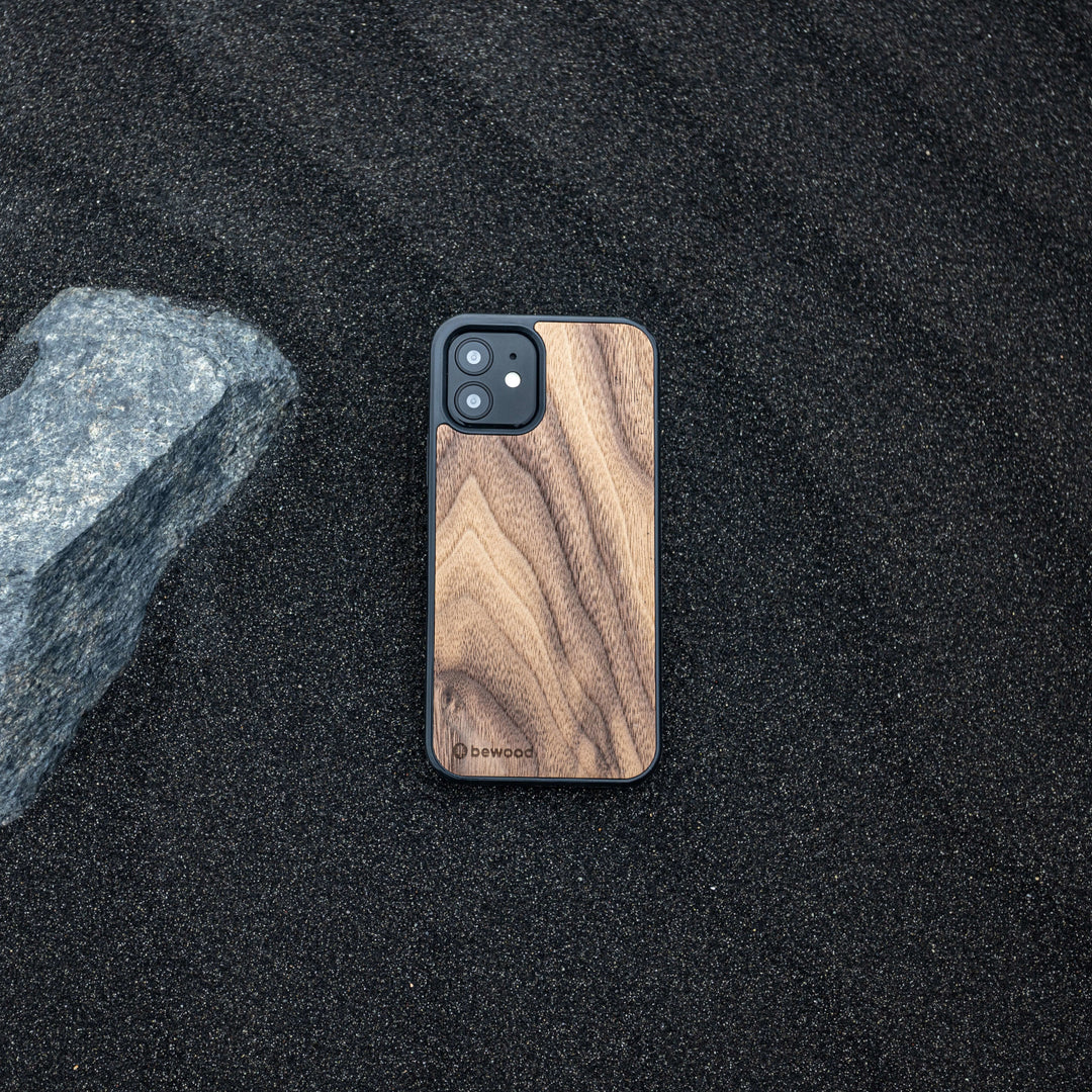 HOLZETUI IPHONE 12 MINI AMERIKANISCHER WALNUSSBAUM HOHE QUALITÄT