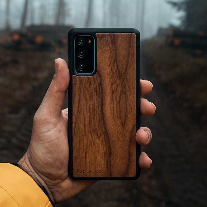 HOLZETUI IPHONE 12 PRO MAX AMERIKANISCHER WALNUSS
