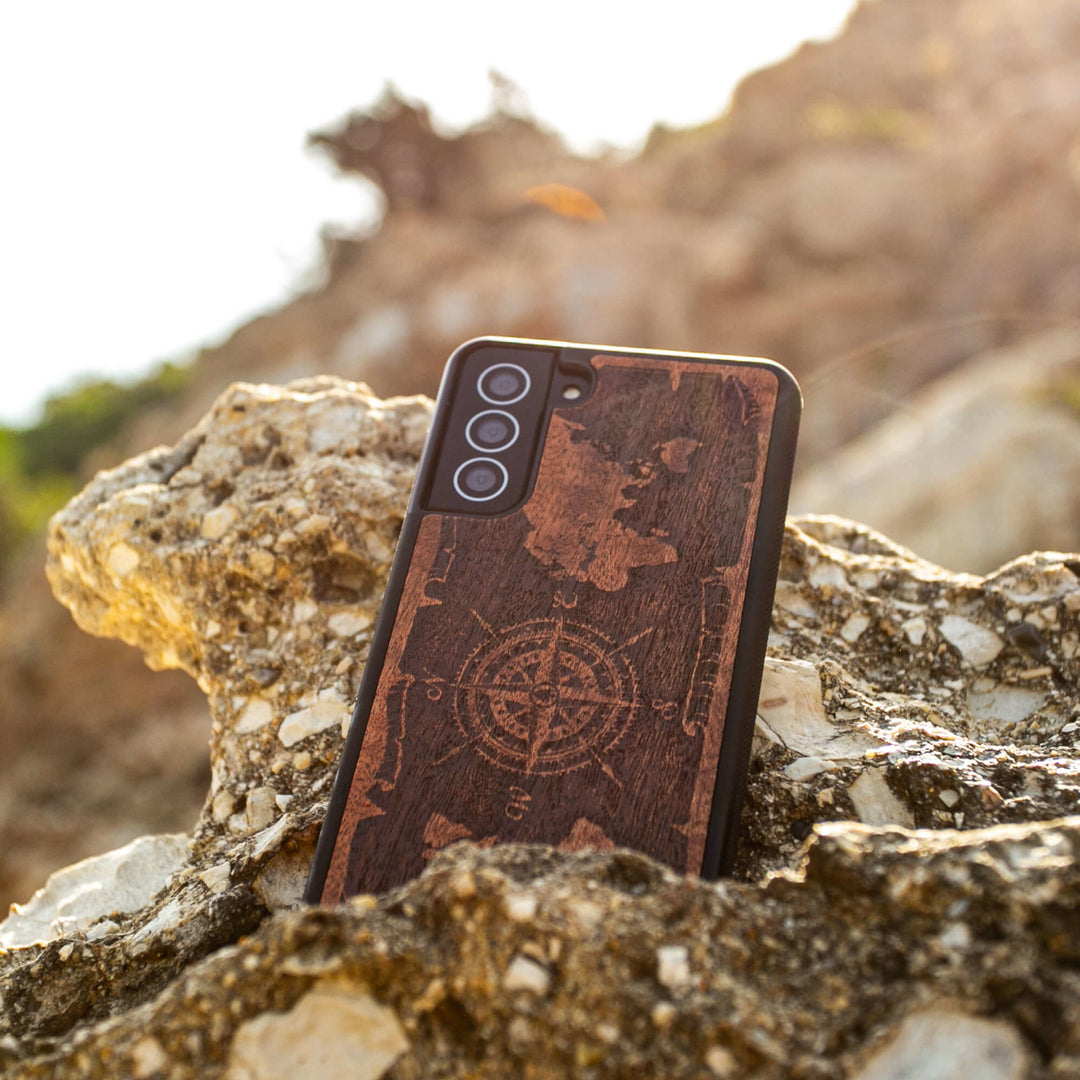 HOLZETUI IPHONE 12 PRO MAX WIND ROSE MERBAU