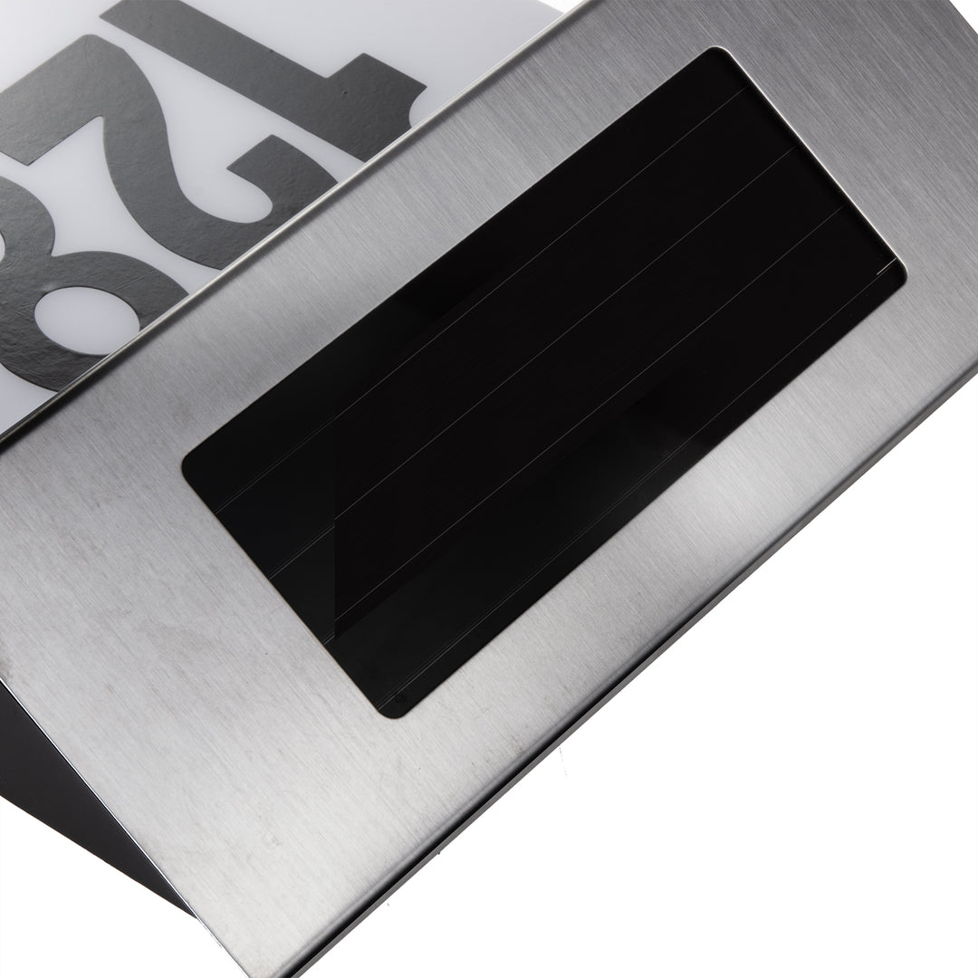 Solar Hausnummernleuchte mit Plexiglas: 17x13cm Hausnummer mit LED Beleuchtung Dämmerungssensor IP44 60lm 1.5W Kaltweiß 6000K Außenwandleuchte