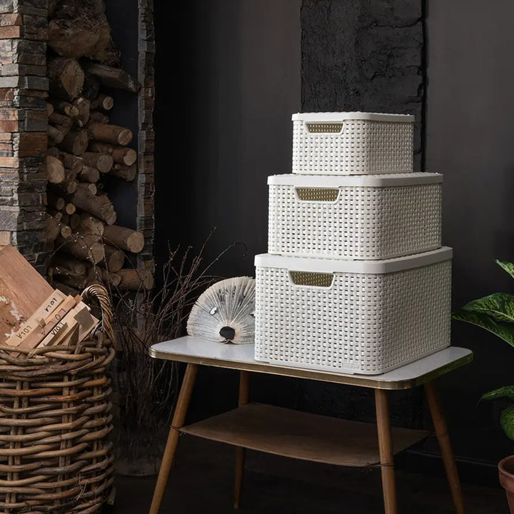 Curver Rattan Style Aufbewahrungsbox mit Deckel, Aufbewahrungskorb, Kunststoff, Aus Recyclingmaterial in mindestens 70% (Hellgrau, L: 44,5 x 33 x 24,8 cm)